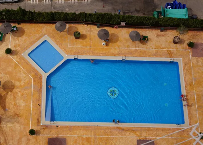 Mael Avec Piscine Et Jolie Vue *