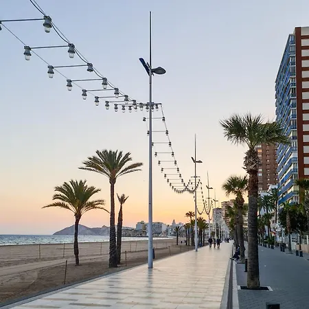 Mael Avec Piscine Et Jolie Vue Lejlighed Benidorm